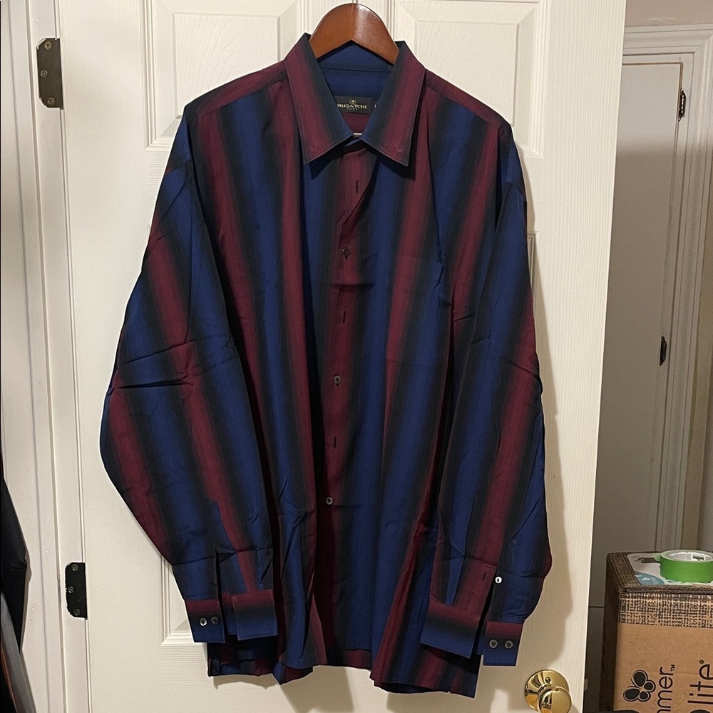 Bugatchi Men's Shirt - Navy and Burgundy Stripes